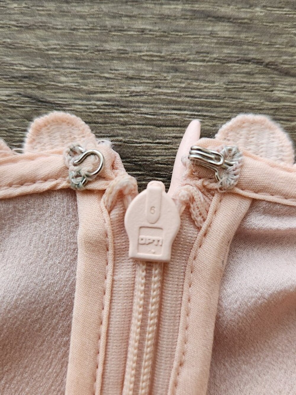 Ann Taylor Blush Pink Sleeveless Blouse Size 2 - Picture 14 of 16